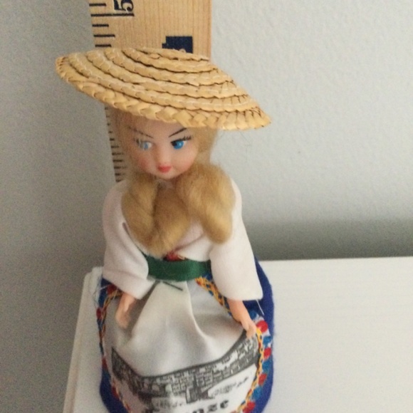 Vintage International Doll - Italy - Picture 5 of 7